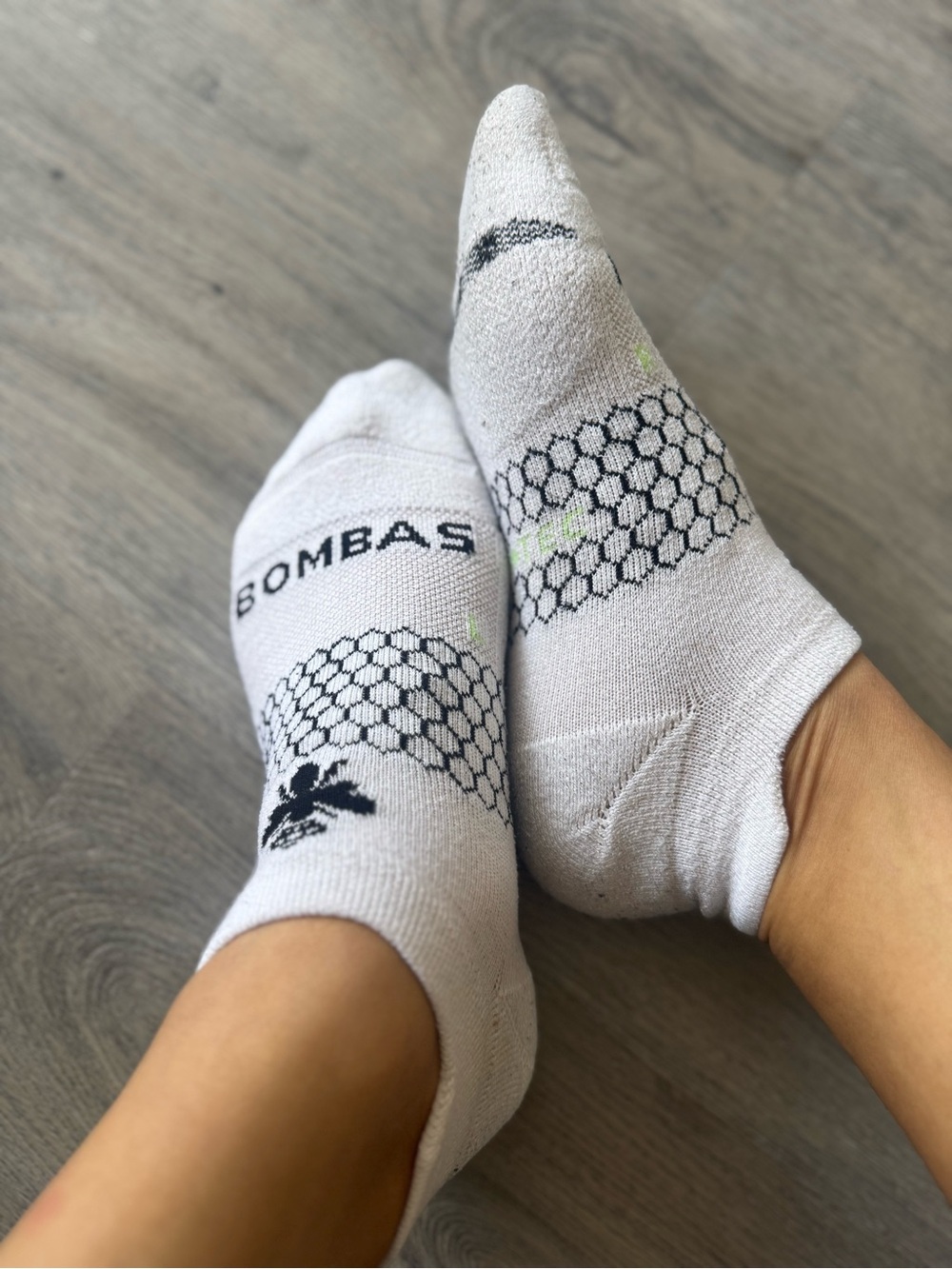 Bombas Athletic Low Socks (White)